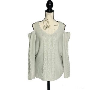 𝅺VENUS XL cold shoulder sweater